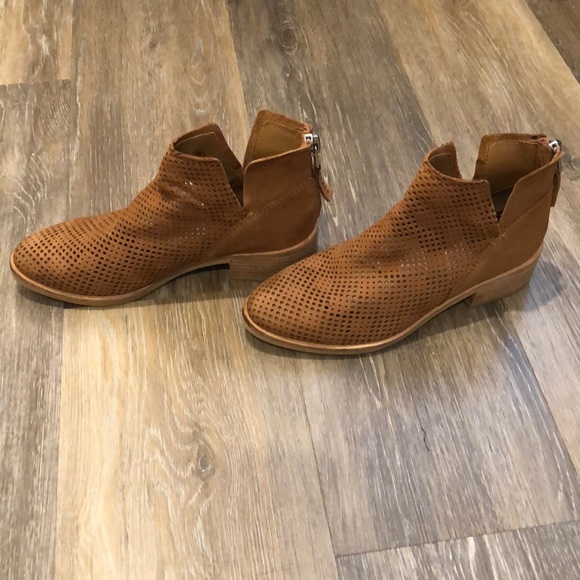 Dolce Vita chestnut booties - Picture 2 of 5